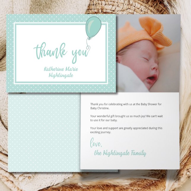 Cartão De Agradecimento Foto neutra do sexo do chá de fraldas BOHO Verde (Baby Shower gender-neutral boho mint green photo thank you card with baby photo, polka dots, balloon)
