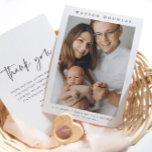 Cartão De Agradecimento Foto simples Nascimento do Bebê Recém-nascido<br><div class="desc">Anúncio de nascimento de recém-nascido com fotografia simples com um mínimo de tipografia e fotografia na frente. A parte de trás tem uma obrigado da sua mensagem da família. Clique no botão editar/personalizar para personalizar este design.</div>