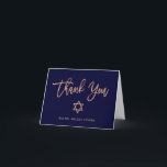 Cartão De Agradecimento Fraux Rosa Dourado e Marinho Azul | Bat Mitzvah<br><div class="desc">Estas tendências e elegantes cartas de Bat Mitzvah agradecimentos apresentam uma tipografia moderna,  falsa rosa,  com um roteiro de aparência em um fundo azul escuro e marinho com uma estrela correspondente de David.</div>