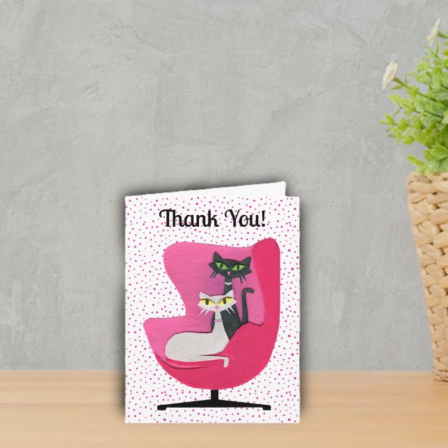 Cartão De Agradecimento Gatos Atômicos Clássicos na Bolinhas da Cadeira Vi (Classy atomic 1950's cat pink chair bright pink polka dots on white Thank You Card.)