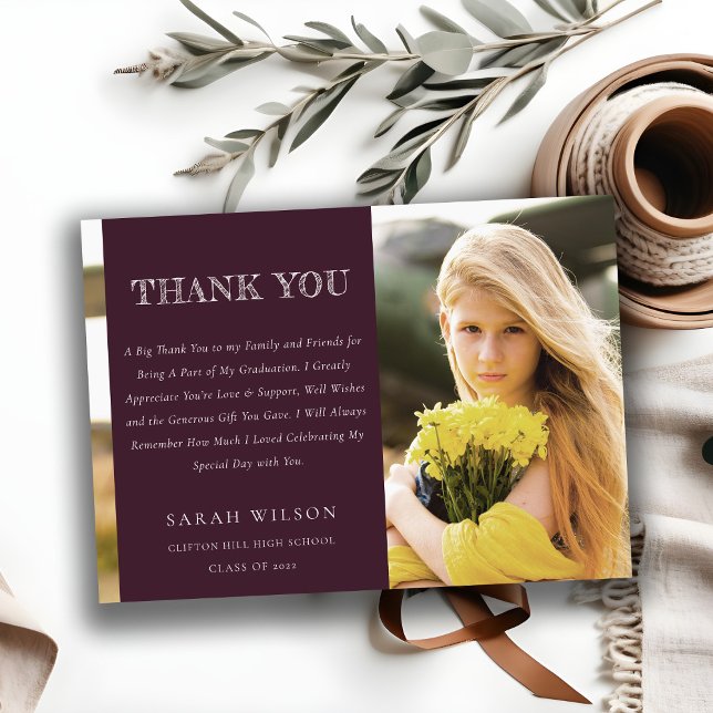 Cartão De Agradecimento Graduação de Foto Limpa Mínima Elegante Burgundy (Criador carregado)