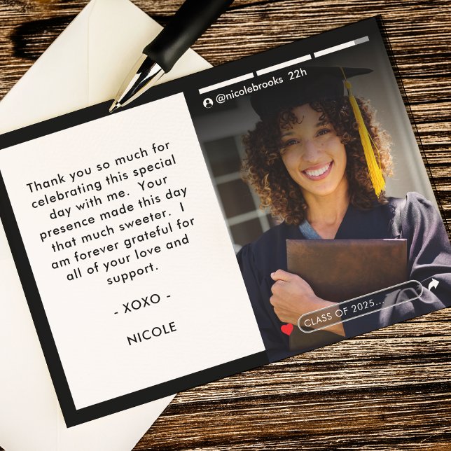 Cartão De Agradecimento Graduação de Foto Postada em História de Mídia Soc (Criador carregado)