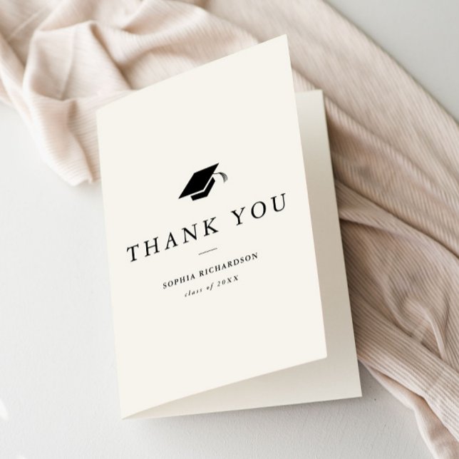 Cartão De Agradecimento Graduação de Fotos Simples em Preto e Branco (Simple black and white photo graduation folded thank you card.)
