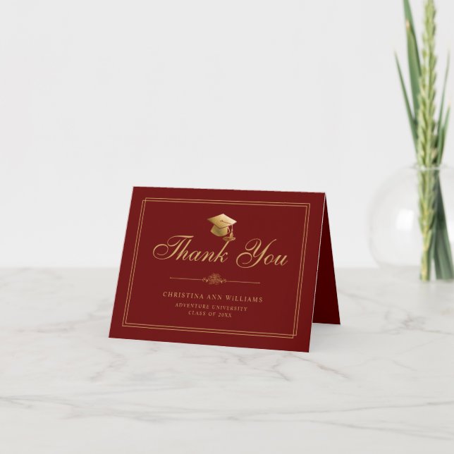 Cartão De Agradecimento Graduação do Boné de Script Dourado Maroon Elegant (Frente)