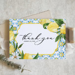 Cartão De Agradecimento Graduação do Mediterrâneo Chic Lemon e Blossoms<br><div class="desc">Mande obrigado com este belo cartões de agradecimentos botânico. Ele apresenta ilustrações aquarelas de limões,  flores de limão e um padrão mediterrânico. Este cartões de agradecimentos de limão é perfeito para graduações,  aniversários e muito mais. Personalize adicionando nomes e mensagens.</div>