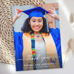 Cartão De Agradecimento Graduação Personalizada Simples de Fotos do Forman<br><div class="desc">Apresentando nossa formatura personalizada e refinada, obrigado cartas, a maneira perfeita de expressar sua gratidão e apreciação em estilo. Projetados para o formando moderno, esses cartões têm um design elegante e elegante adornada com uma simples foto, permitindo que você mostre sua memória favorita do mais velho do segundo grau, da...</div>