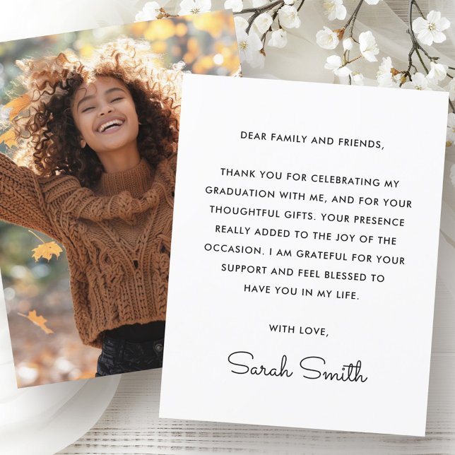 Cartão De Agradecimento Graduação simples moderna em branco de fotografia (Modern simple photo white graduation thank you card)