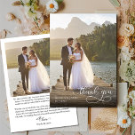 Cartão De Agradecimento Imagem de Casamento Simples 2 Sobre A Sobreposição<br><div class="desc">Cartões de agradecimentos Foto de Casamento com uma camada elegante de caligrafia e 2 fotos. Você pode personalizar com seus nomes, data de casamento e obrigado sua mensagem. Design simples e moderno em preto e branco e super fácil personalizar a cor de fundo, se você quiser combinar a sua paleta...</div>
