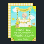 Cartão De Agradecimento Lemonade Stand Birthday Blona Hair Boy<br><div class="desc">Esse cartões de agradecimentos bonito e caprichoso apresenta um filho louro de cabelo com pele clara em um suporte amarelo de limonada que é decorado com flores e beliche. Ao fundo está um céu azul, sol e borboletas. O texto combina fontes decorativas e sans serif para um aspecto na moda...</div>