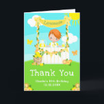 Cartão De Agradecimento Lemonade Stand Birthday Red Hair Boy<br><div class="desc">Este cartões de agradecimentos bonito e caprichoso apresenta um filho de cabelo vermelho com pele clara num suporte de limonada amarela que é decorado com flores e beliche. Ao fundo está um céu azul, sol e borboletas. O texto combina fontes decorativas e sans serif para um aspecto na moda e...</div>