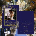 Cartão De Agradecimento Marinho e Dourado Amor e Obrigados Foto e Nota Cas<br><div class="desc">Este belo casamento azul-marinho e dourado, cartas de agradecimento apresentam sua foto em uma falso estrutura de ouro de folha rodeada de ornamentados e espirais de ouro. A legenda diz: Amor e Obrigados, com seus nomes abaixo. As costas têm um gráfico romântico de corações, junto com uma nota e assinatura...</div>