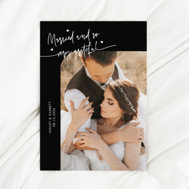Cartão De Agradecimento Married and Grateful Wedding Photo Black (Criador carregado)