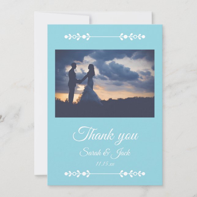 Cartão De Agradecimento Modern Light Blue & White Flat Thank You Card (Frente)