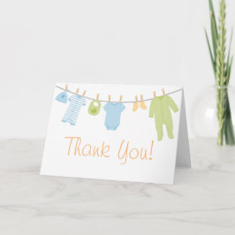 Cartão De Agradecimento O bebê pequeno azul & verde da roupa polvilha o