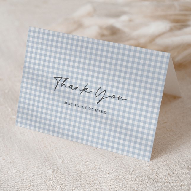 Cartão De Agradecimento Padrão Xadrez Azul Script Dobrado  (Blue Gingham Check Baby Boys Folded Photo Thank You Note Cards.)