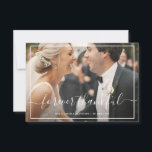 Cartão De Agradecimento PARA SEMPRE AGRADÁVEL| casamento elegante<br><div class="desc">Um elegante cartão com fotos de casamento com uma imagem maravilhosa dos recém-casados e um roteiro de caligrafia branca. A imagem da noiva e do noivo,  a cor e o texto podem ser personalizados. Adicione um obrigado pessoal e você pode carregar sua própria foto de casamento.</div>