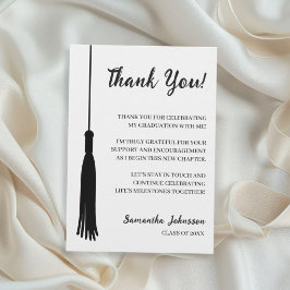 Cartão De Agradecimento Pingente de Formatura Preto e Branco Minimalista 2