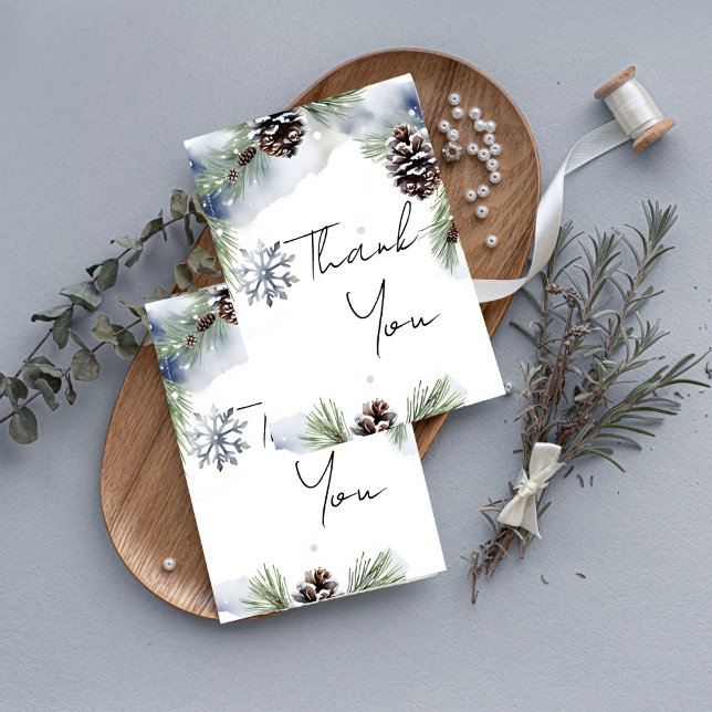 Cartão De Agradecimento pinhões de casamento no inverno (Winter wedding watercolor snowy pines snowflake thank you card casual font thank you cards)