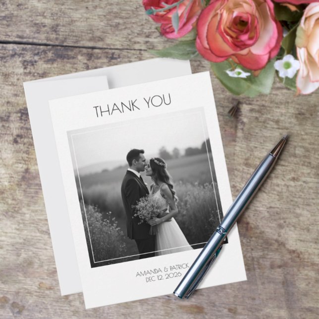 Cartão de Agradecimento Plano (Simple Wedding Photo Thank You Card)