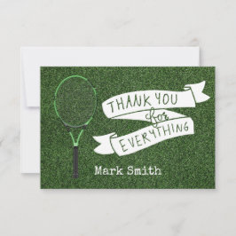 Cartão De Agradecimento Racket tênis sobre grama verde para jogador