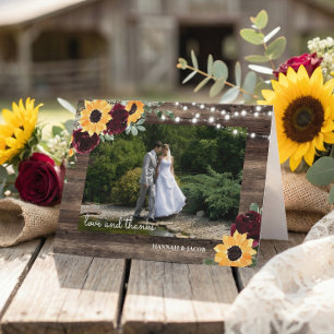 Cartão De Agradecimento Rustic Wood Sunflower String Luzes Foto de Casamen