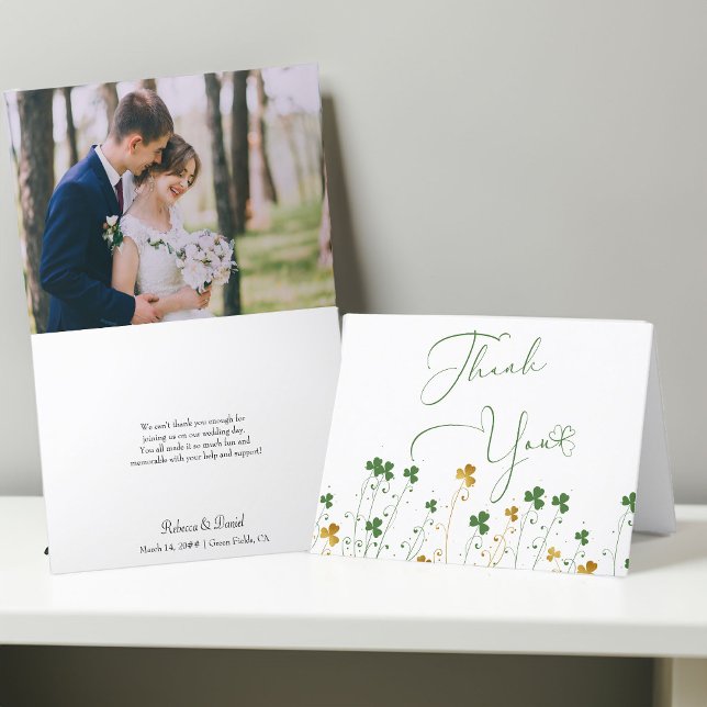 Cartão De Agradecimento Shamrock Wildflower White Wedto (Wedding Photo Thank You card from my Shamrock Wildflower Wedding Collection)