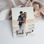Cartão De Agradecimento simples script preto recém-casados foto de casamen<br><div class="desc">design de sobreposição de texto de script preto com o moderno script de cartaz manual e uma bela foto dos recém-casados,  a imagem e o texto podem ser personalizados.</div>