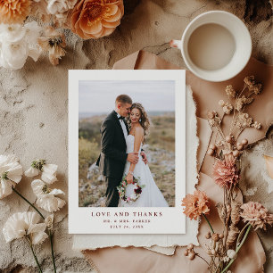 Cartão De Agradecimento Texto Elegante Vermelho Branco e Escuro e Casament