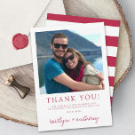 Cartão De Agradecimento Tipografia Moderna Viva Magenta Foto Minimalista<br><div class="desc">Diga obrigado em estilo com esta foto de casamento moderna e muito moderna,  obrigado cartas. O design é fácil de personalizar com seu próprio texto e sua família e amigos ficarão entusiasmados quando receberem esse obrigado fabuloso. Itens correspondentes podem ser encontrados na coleção.</div>