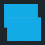 Cartão De Agradecimento um céu azul com um avião<br><div class="desc">O design é um quadrado grande,  azul com textura macia. A cor é uma cor azul profunda,  dando-lhe uma aparência rica e vibrante. O design é uma visão de perto da superfície azul,  permitindo um exame detalhado de sua textura e cor.</div>