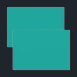 Cartão De Agradecimento um fundo verde com<br><div class="desc">O design é um quadrado azul brilhante com cor uniforme e textura lisa. Ele se destaca contra o fundo com um impressionante contraste visual.</div>