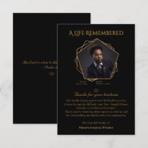 Uma Foto com Texto Marrom Quente em Fundo Preto