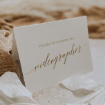 Cartão De Agradecimento Videógrafo Dourado Elegante De Casamento De Caligr<br><div class="desc">Este elegante cartões de agradecimentos de núpcias de caligrafia em ouro é perfeito para um casamento simples. A design neutra apresenta uma carta minimalista decorada com a tipografia falsa de ouro romântica e caprichosa.</div>