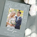 Cartão De Agradecimento Vintage Elegant Floral Cinza Moderna Casamento<br><div class="desc">Esperando adicionar todo tipo de romance ao dia do seu casamento? Quer você esteja planejando um casamento ao ar livre,  inspirado no jardim ou simplesmente adorar um toque botânico no seu casamento,  detalhes florais adicionam um elemento de elegância à papelaria do seu evento.</div>