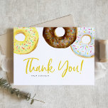 Cartão De Agradecimento Watercolor Yellow e Chocolate Rosquinha Birday<br><div class="desc">Enviar obrigados com este cartões de agradecimentos personalizável. Apresenta rosquinhas de cor amarela,  chocolate e chocolate branco,  vidradas com espirais coloridas. Personalize adicionando seus detalhes. Este cartões de agradecimentos rosquinha é perfeito para uso pessoal e comercial. Outras cores estão disponíveis.</div>