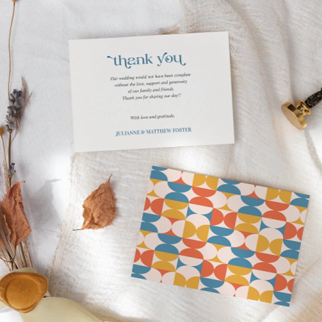 Cartão De Agradecimento WEDDING do Meio século Scallop de Meio Círculo Ret (Retro Vintage Mid-century Modern wedding thank you with names, custom message. Half Circle Scallops)