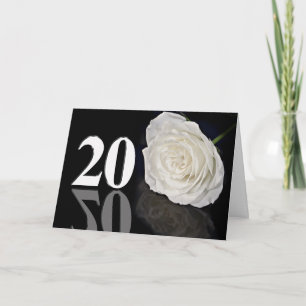 Cartão de Aniversário 20 com uma rosa branca cláss