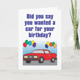 Cartão de aniversário cómico do carro novo