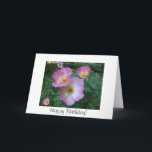 Cartão de aniversário cor-de-rosa<br><div class="desc">Estes rosas de cão bonitos fazem um cartão de aniversário requintado para alguém especial. O interior está vazio para sua própria mensagem.</div>