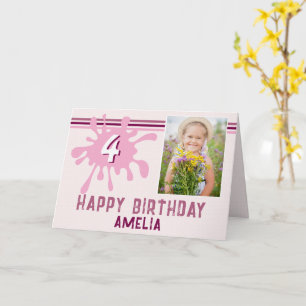 Cartão de aniversário cor-de-rosa com respingo de 