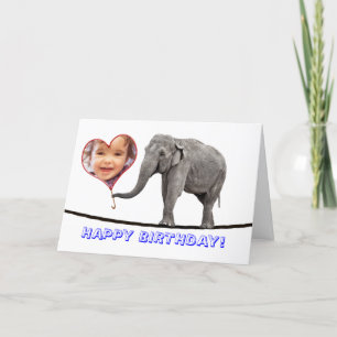 Cartão de aniversário da foto, elefante que cami
