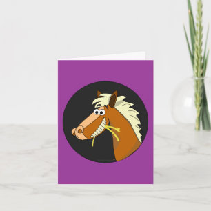 Cartão de Aniversário de Cavalo Mastigando Hay (ro