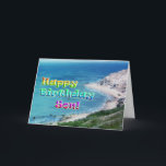 Cartão de aniversário do filho<br><div class="desc">Cena da praia de Cape Cod com leitura do azul/da água e texto da cerceta,  "feliz aniversario,  filho!" em letras do arco-íris.</div>