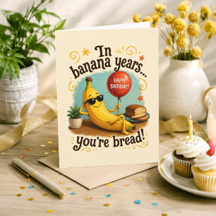 Cartão de aniversário engraçado de banana retrô