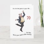 Cartão de aniversário específico à idade do 70 do<br><div class="desc">Um cartão de aniversário luz-hearted do 70 para que você personalize. Esta ilustração pintado à mão do watercolour de uma dança de um homem mais idoso é por Judy Adamson e o texto da capa é uma cotação encorajadora de Abraham Lincoln. Você pode adicionar sua própria mensagem ao interior do...</div>