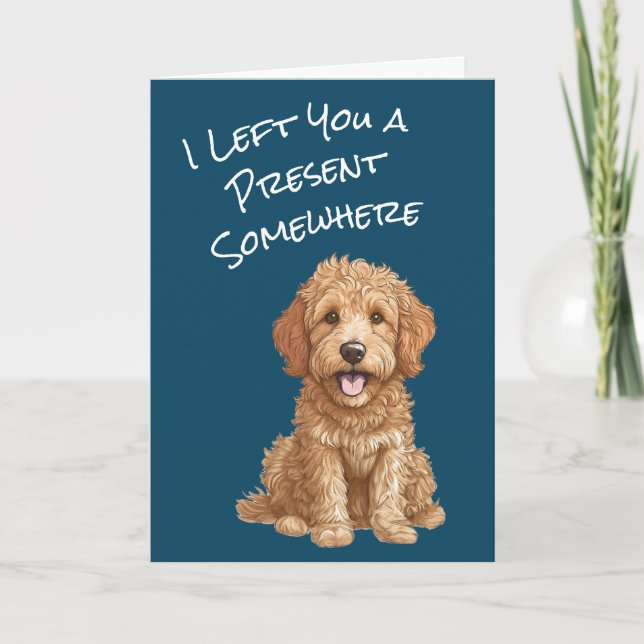 Cartão de Aniversário Feliz de Goldendoodle Bonito (Frente)