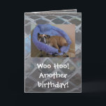 Cartão de aniversário inglês engraçado do buldogue<br><div class="desc">Bem,  reunião Dallas nosso buldogue inglês doce que mantem nos o sorriso,  o riso e o amor em nosso coração! Obtenha este de um cartão de aniversário amável para qualquer um novo ou velho!</div>