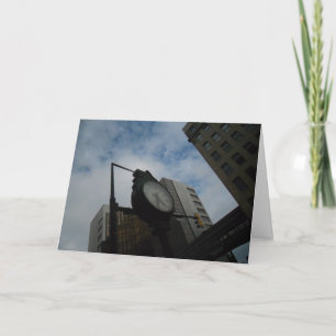 Cartão de aniversário "Relógio de Duluth inclinado