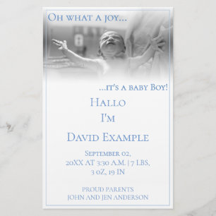 Cartão de anúncio de nascimento com bebê