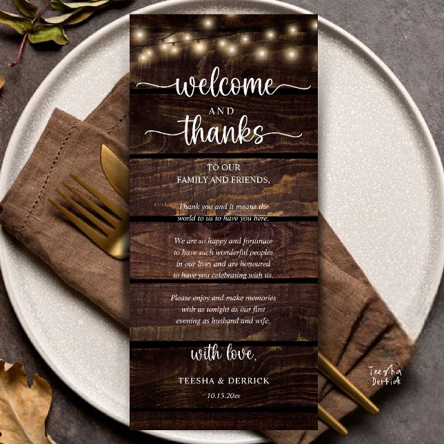 Cartão de Boas-Vindas e Agradecimento Rústico para ("Welcome and Thanks" Rustic Reception dinner Guest thank you Card in string lights brown wood)